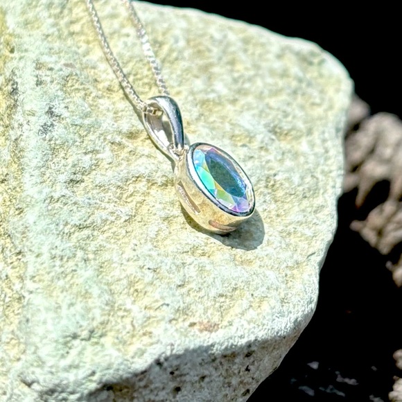 Mercury Topaz Necklace - Picture 9 of 14